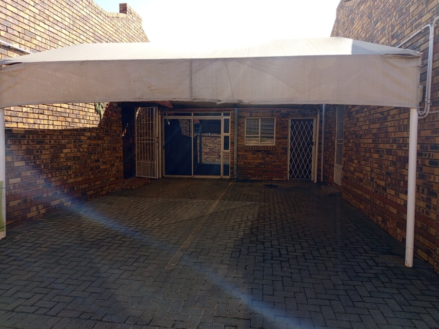 2 Bedroom Property for Sale in Hospitaalpark Free State